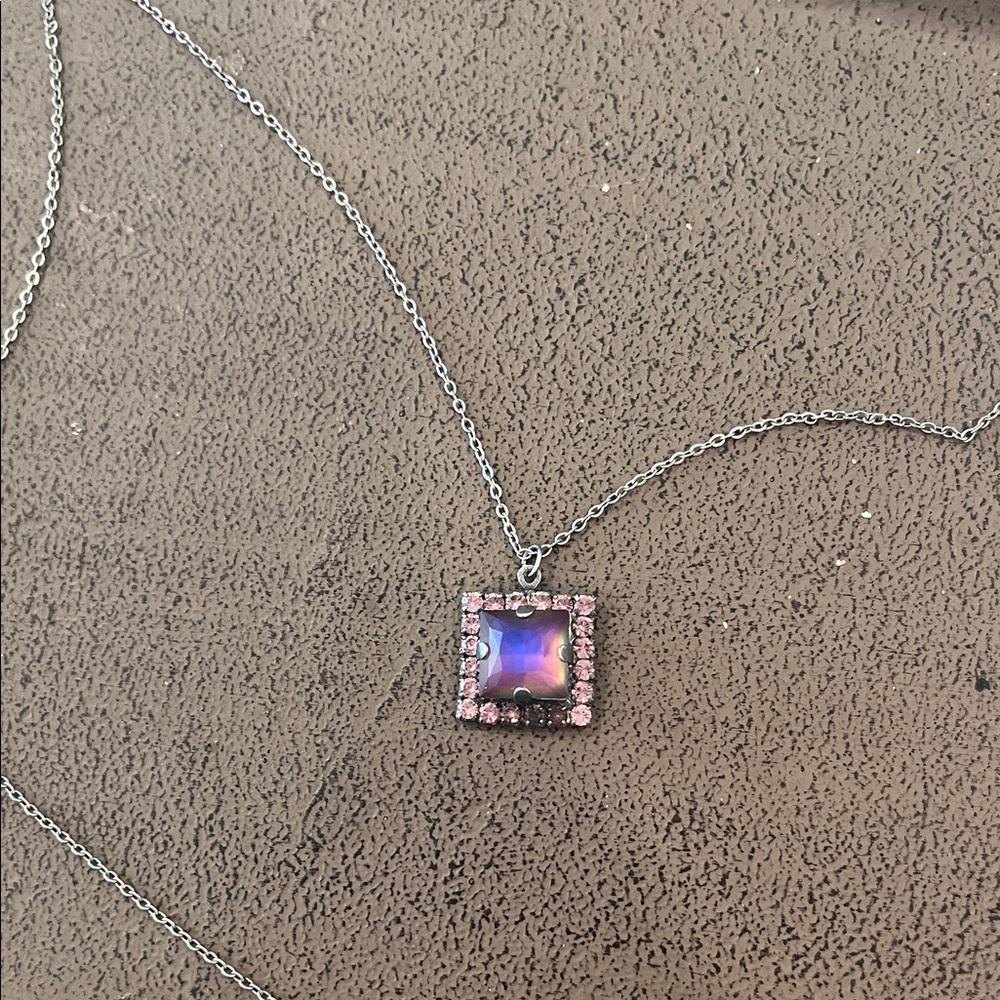 Chic Silver Necklace with Purple and Pink Gemstone